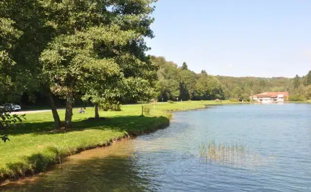 img-1 Camping la coline lac